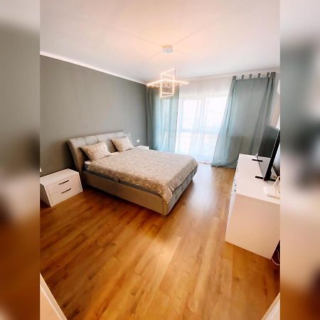 Plazza Studio Bucharest Luaran gambar