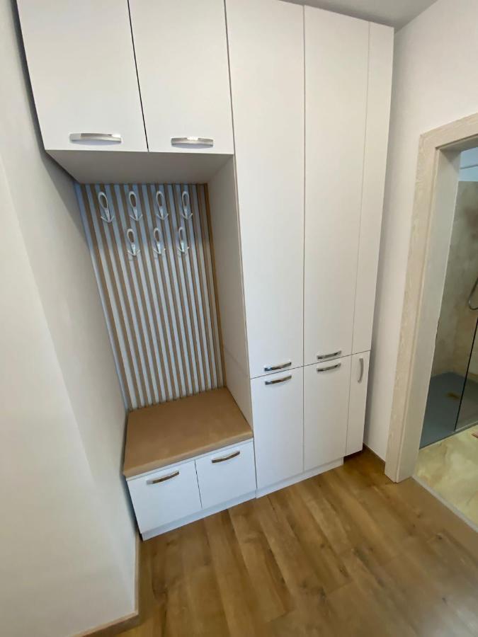 Plazza Studio Bucharest Luaran gambar
