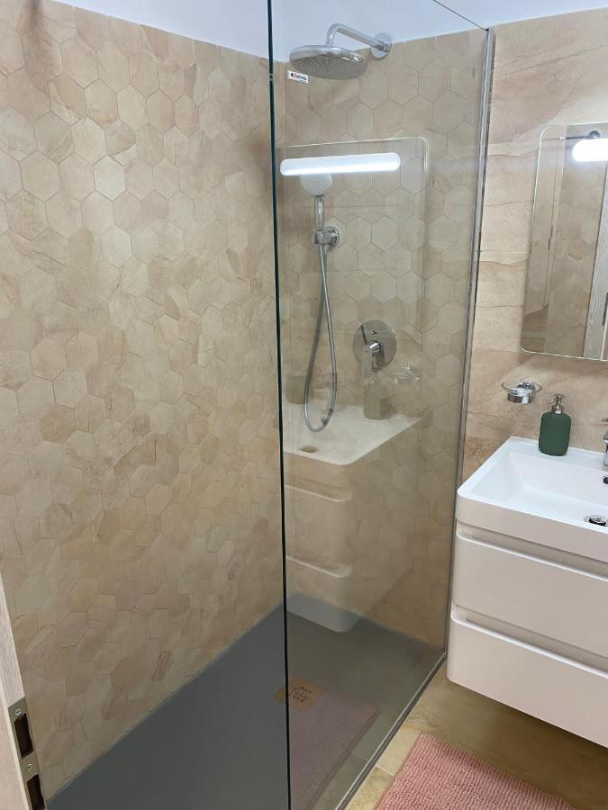 Plazza Studio Bucharest Luaran gambar