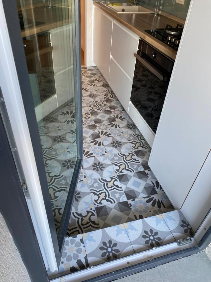 Plazza Studio Bucharest Luaran gambar